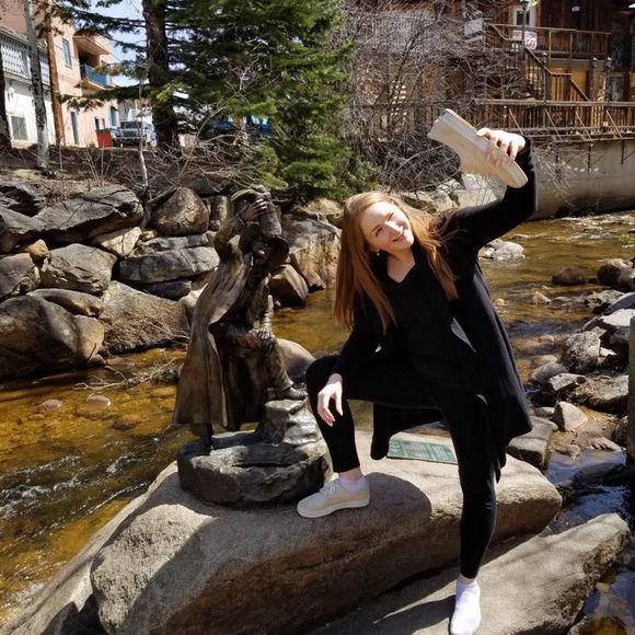 Meet your Posher, Rey - Picture 1 of 1